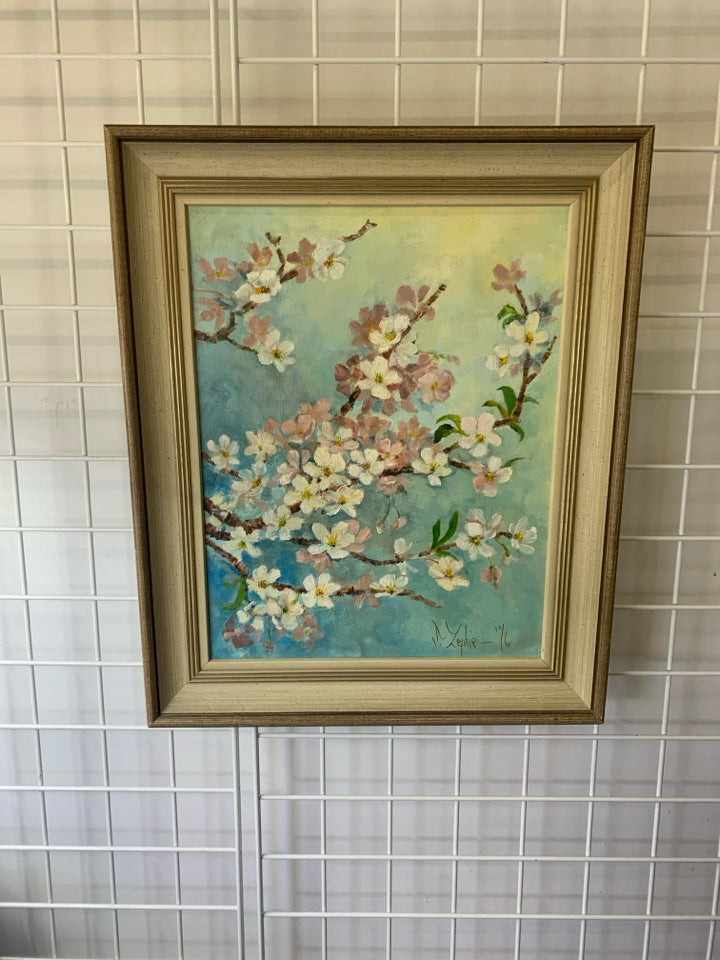 VTG PINK AND WHITE FLORAL FRAMED PAINTING.