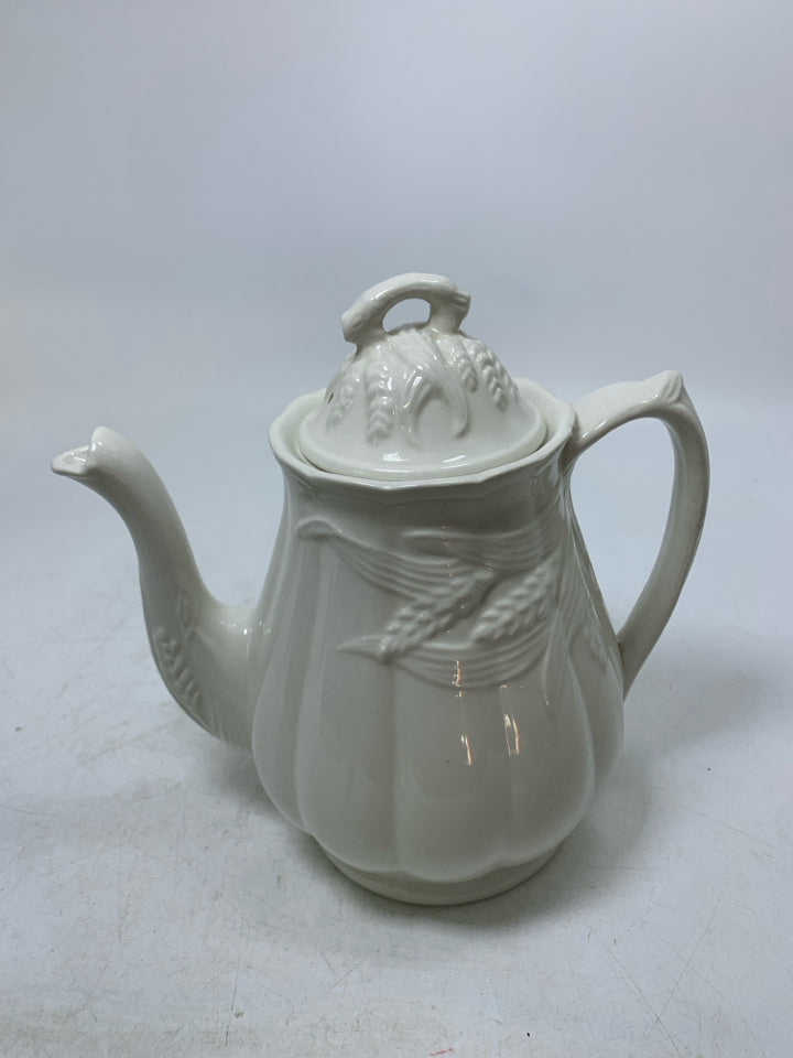 VTG IRONSTONE "WHEAT" RIBBED TEAPOT.