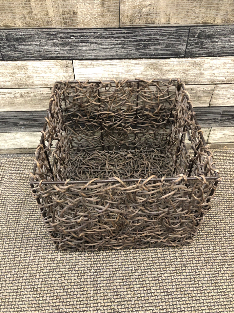 DARK LARGE WICKER STORAGE BASKET.