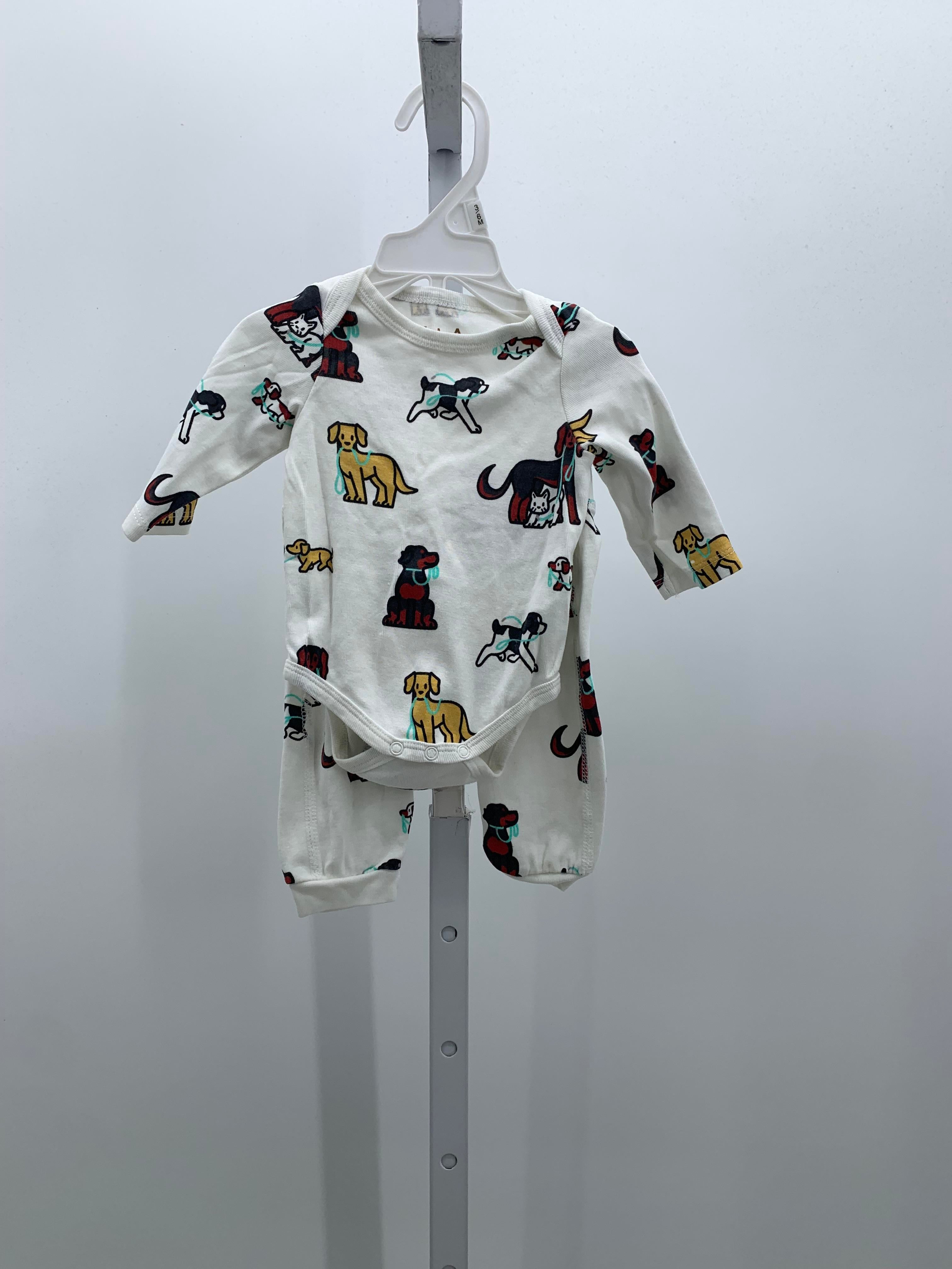 DOGS KNIT SHIRT AND PANTS.