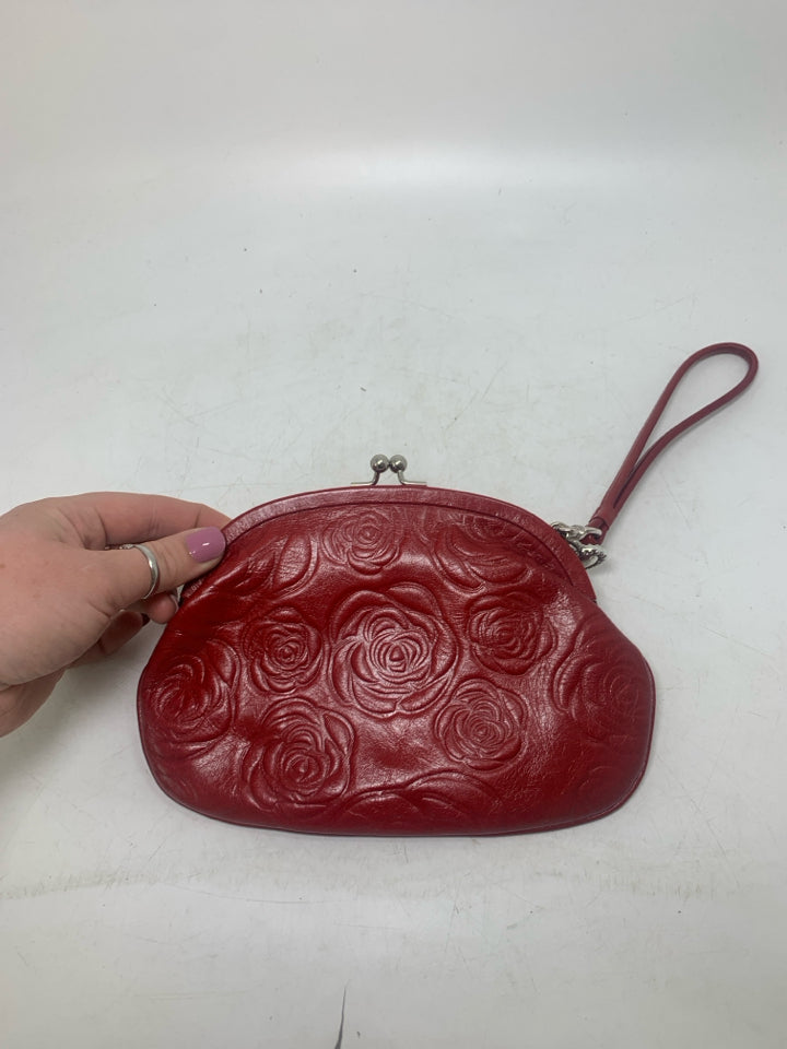 VTG Double Kiss Lock Clutch W/ Embossed Roses