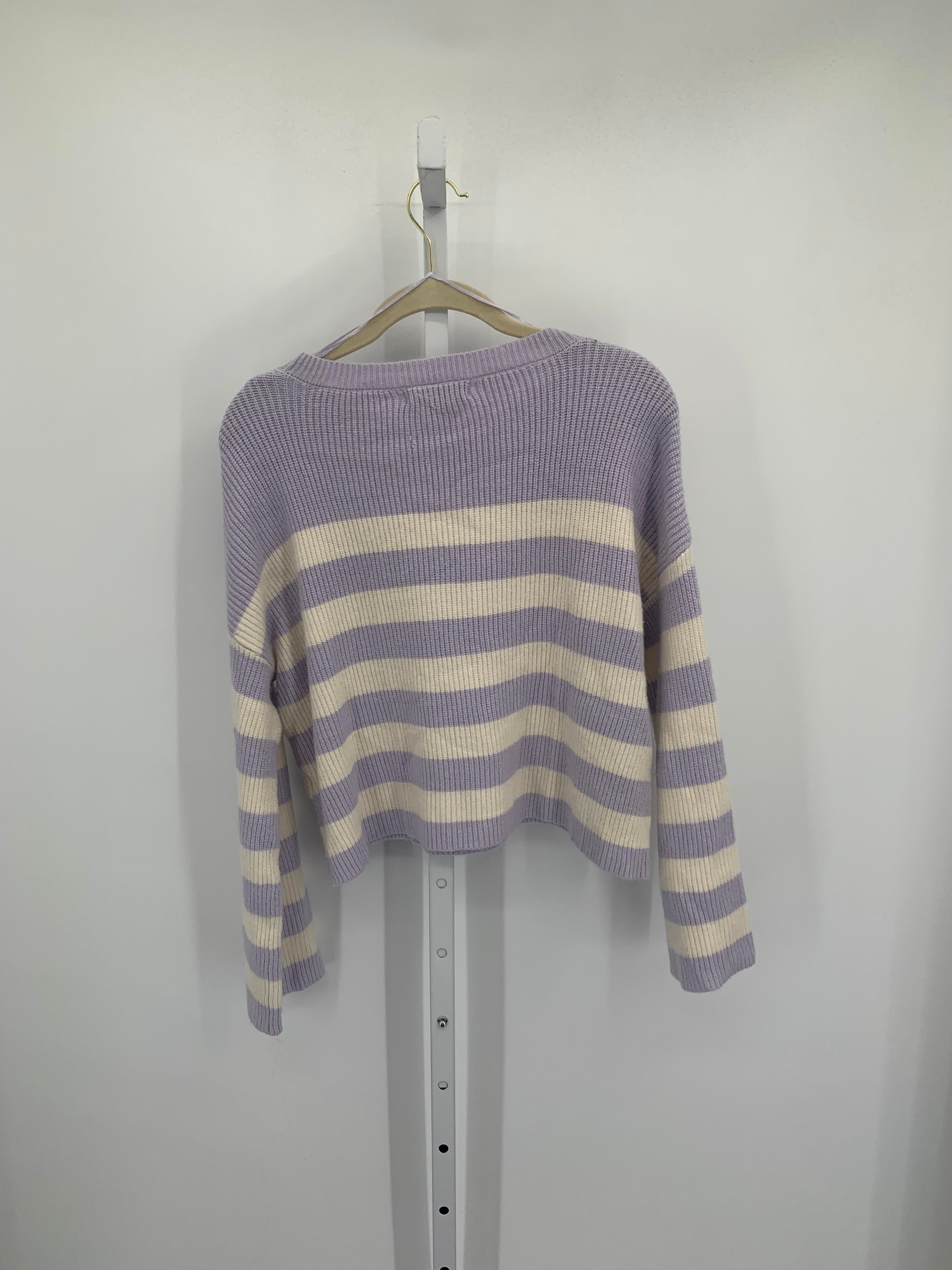 Size Medium Juniors Long Sleeve Sweater