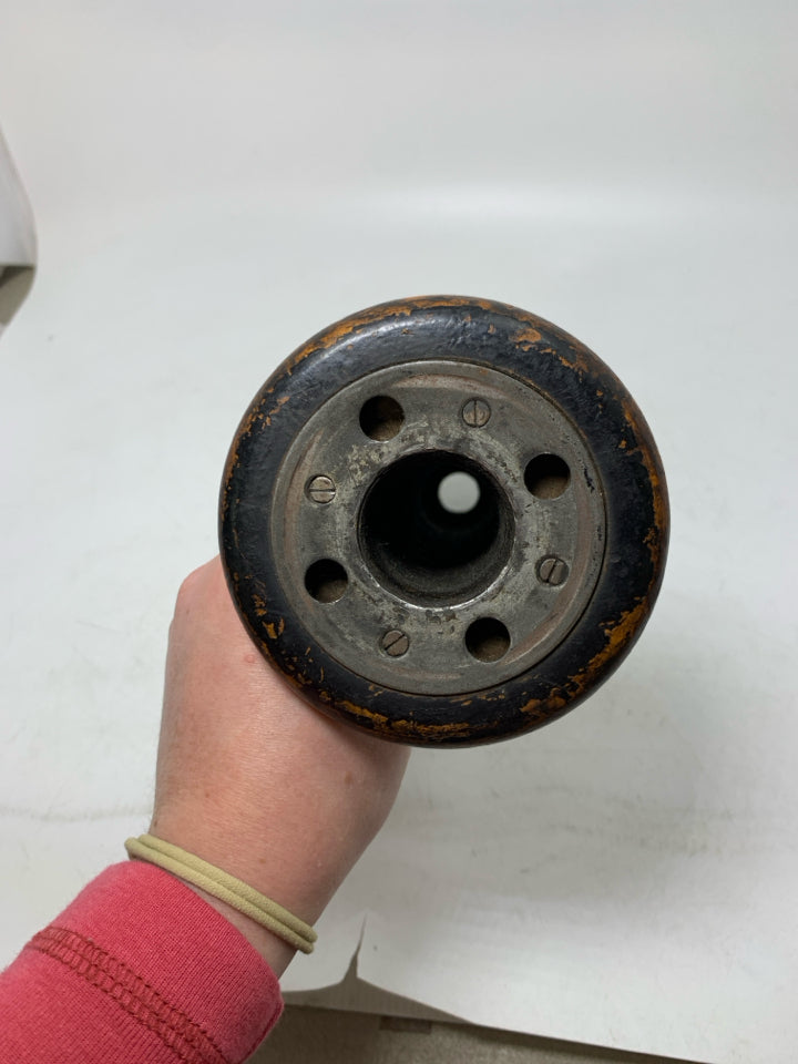 VTG WOOD SPOOL.