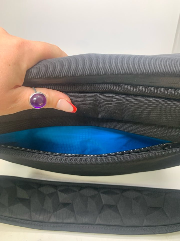 Alpaka Bravo Sling Max V2 Black Ballistic Nylon Messenger Bag