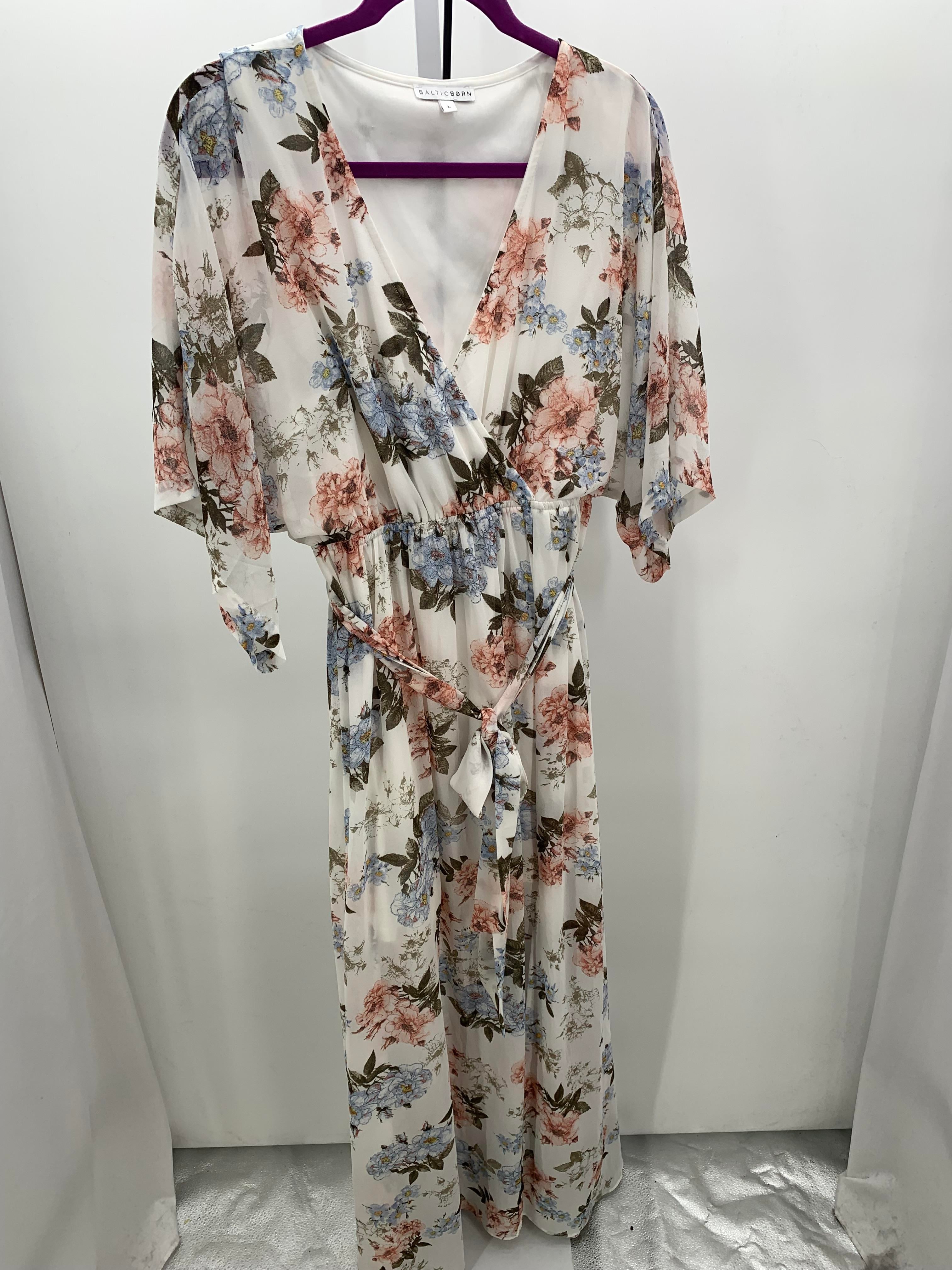 Size Large Misses Short Sleeve Dress