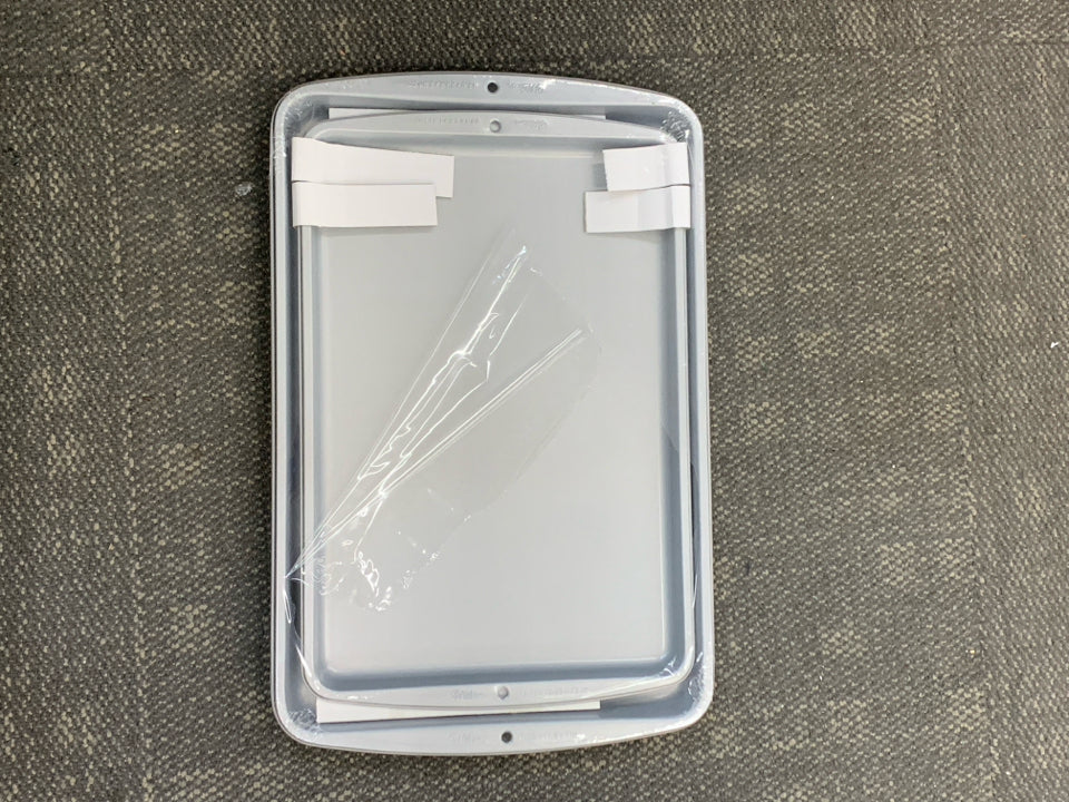 2 SHEET PAN SET.