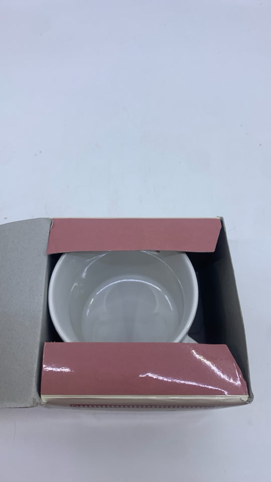 NIB HIBISCUS HAWAII FLOWER COFFEE MUG