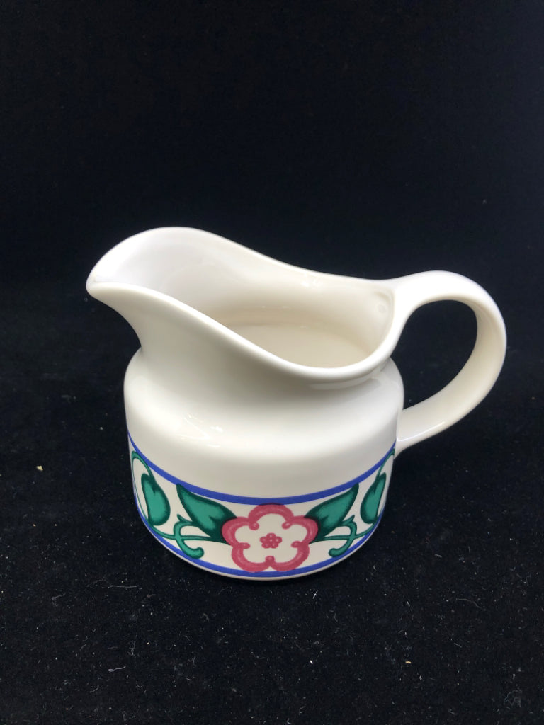 PFALTZGRAFF RED FLORAL GRAVY BOAT.