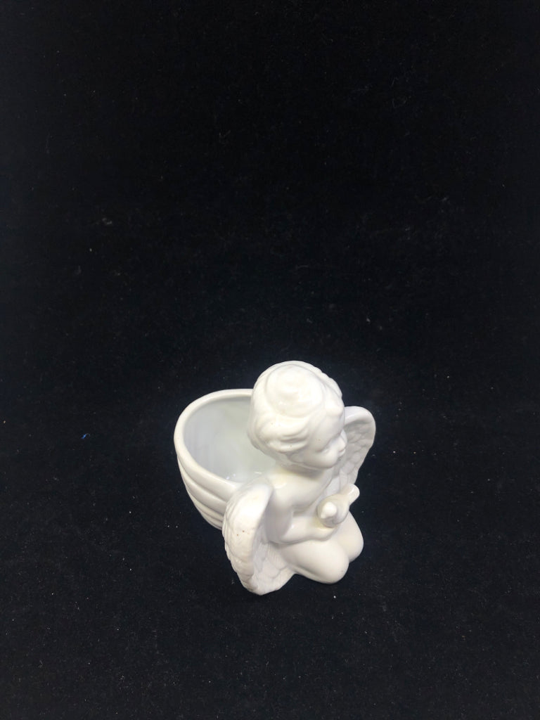 WHITE CHERUB SMALL PLANTER.