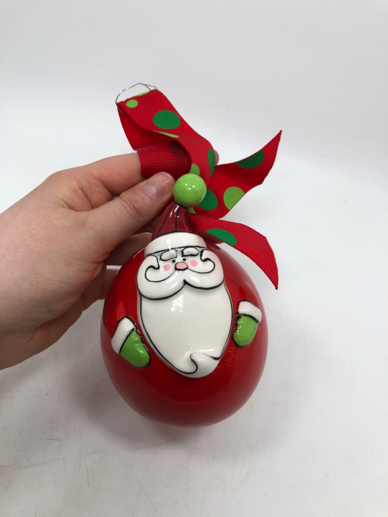 MUD PIE FLAT CERAMIC REINDEER FACE ORNAMENT.