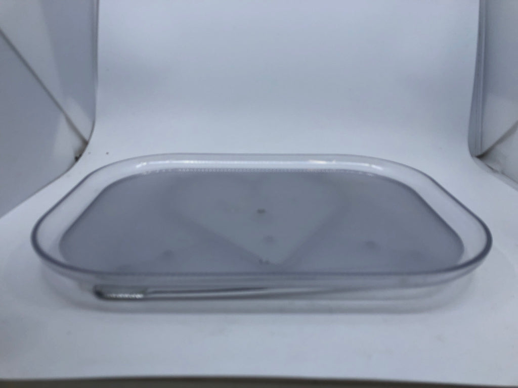 PLASTIC W/ TEXTURED BOTTOM LAZY SUSAN TRAY.