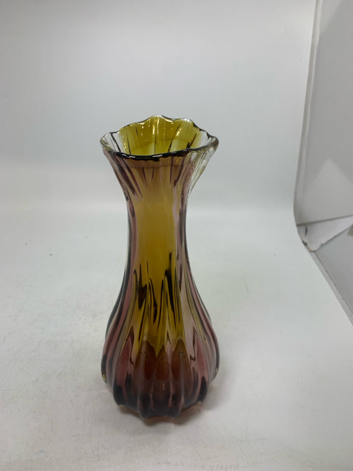PURPLE/YELLOW BLOWN GLASS RIBBED VASE.