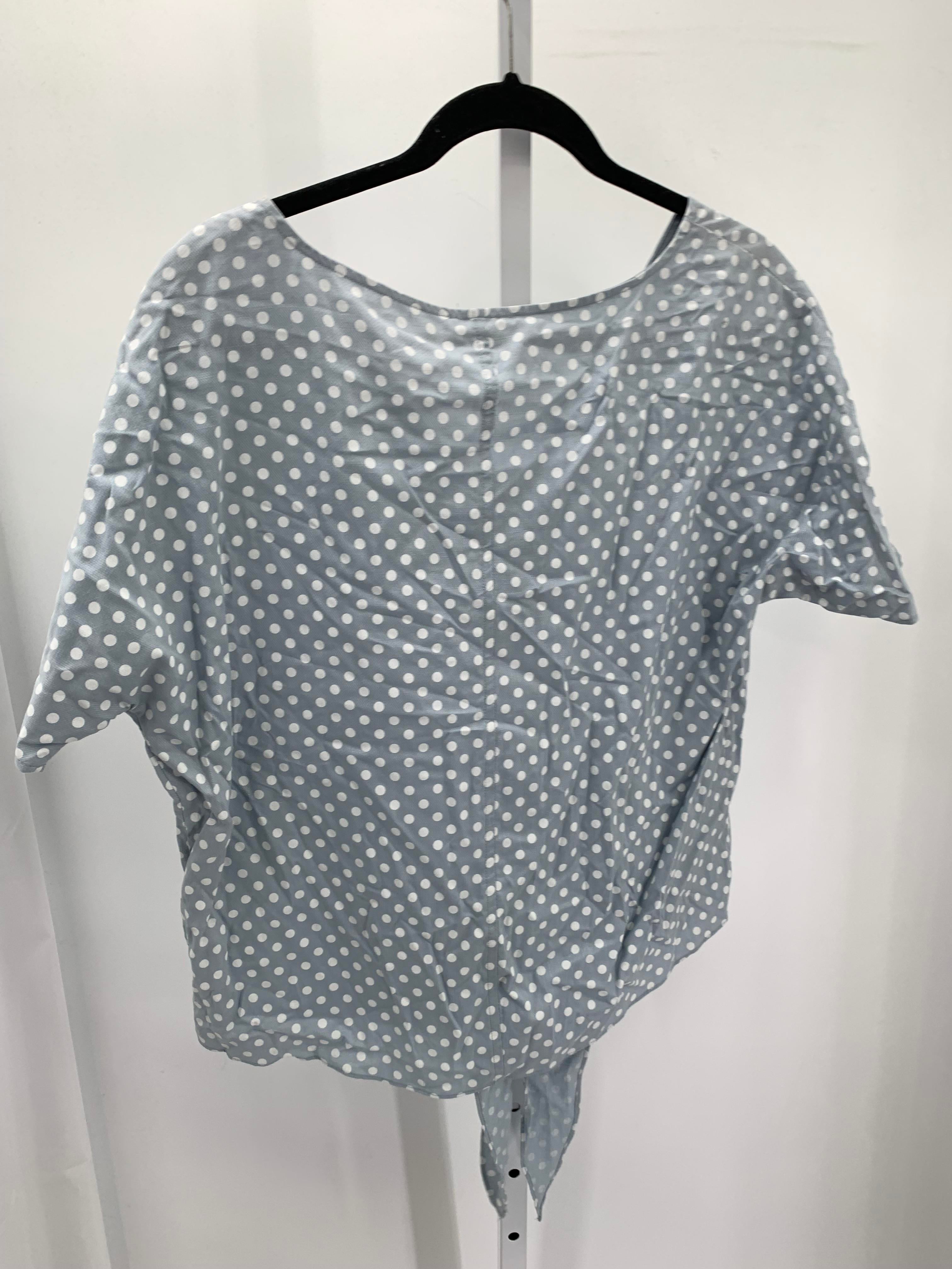Size Medium Misses Short Sleeve Shirt