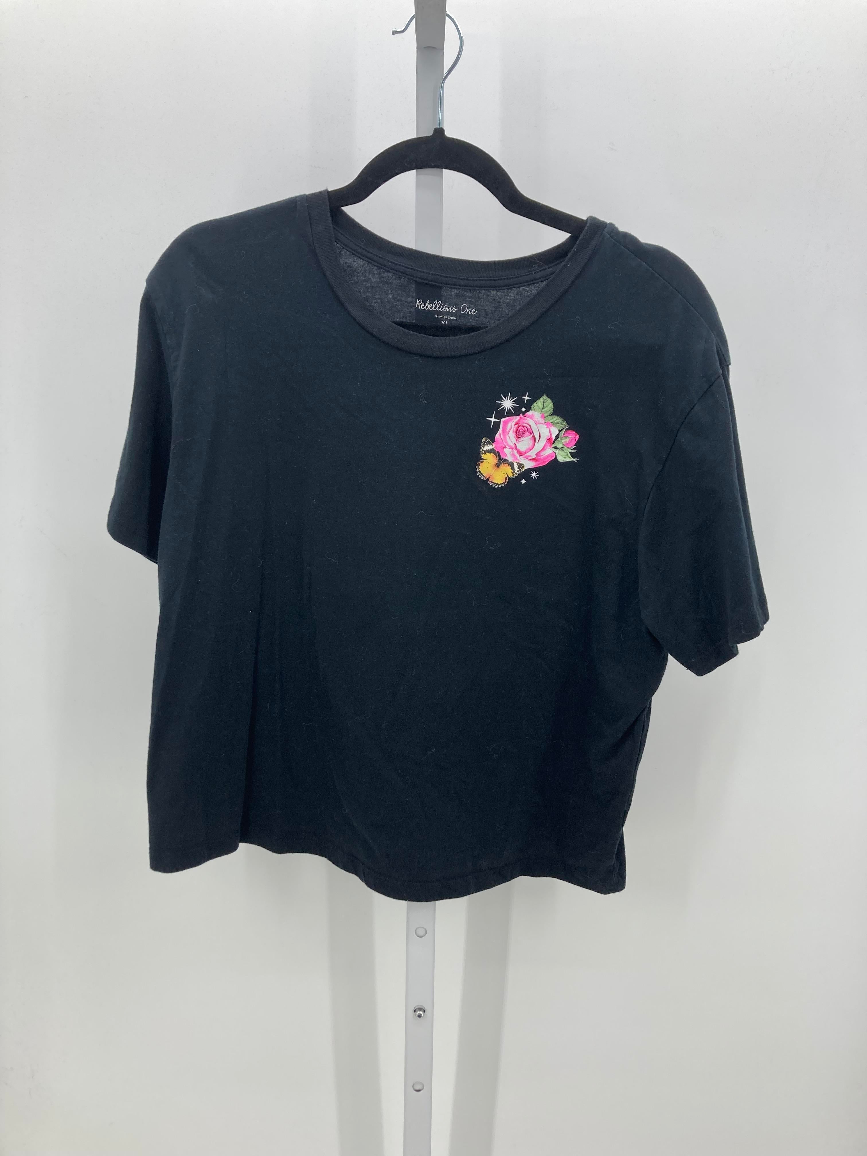 Size Extra Large Juniors Short Sleeve Shirt
