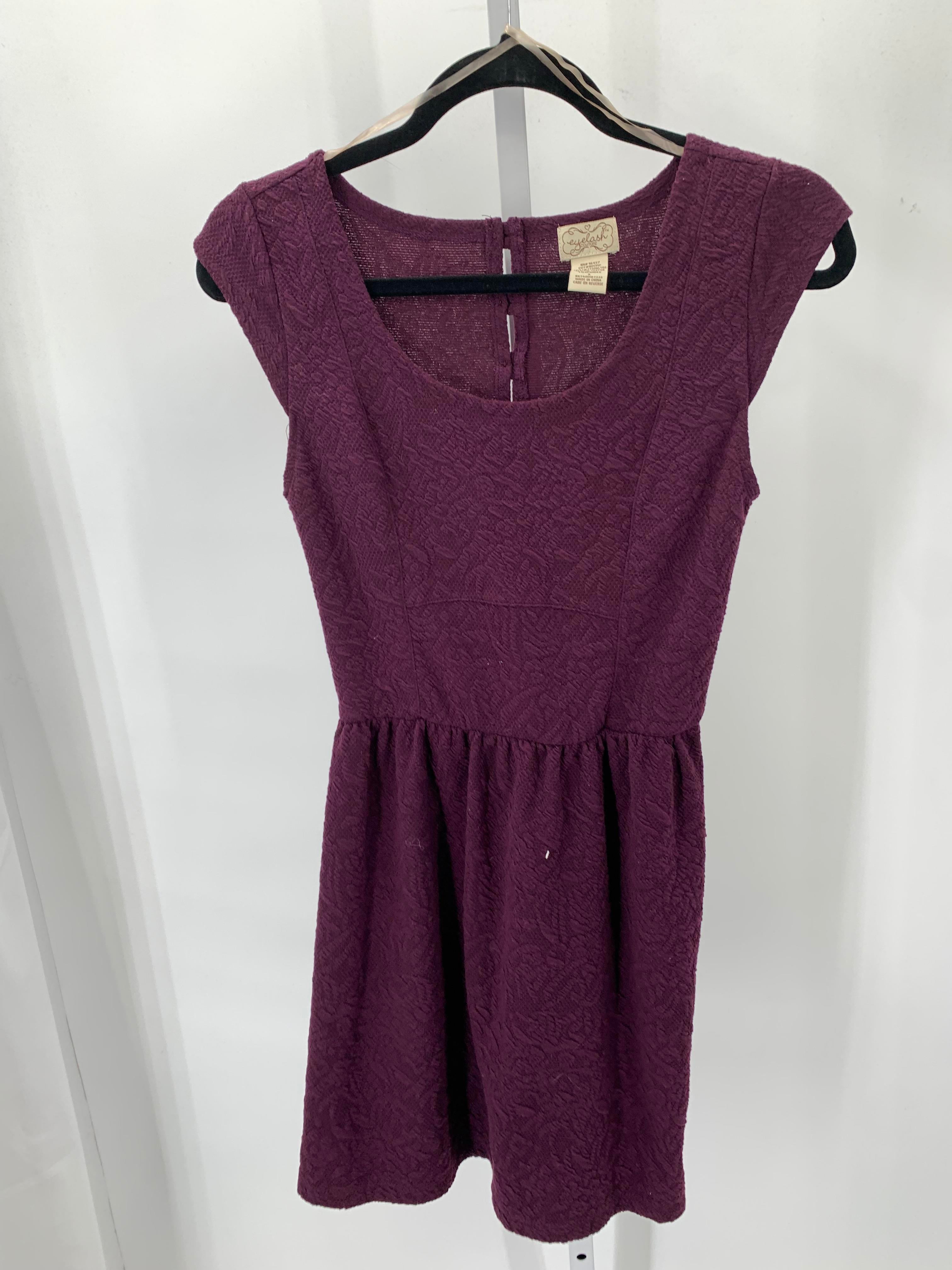 Eyelash Size Small Juniors Short Sleeve Dress