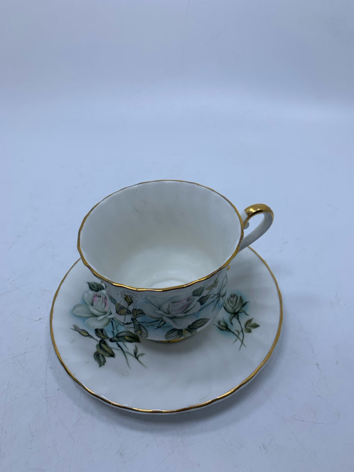 WHITE ROSES TEA CUP/SAUCER.