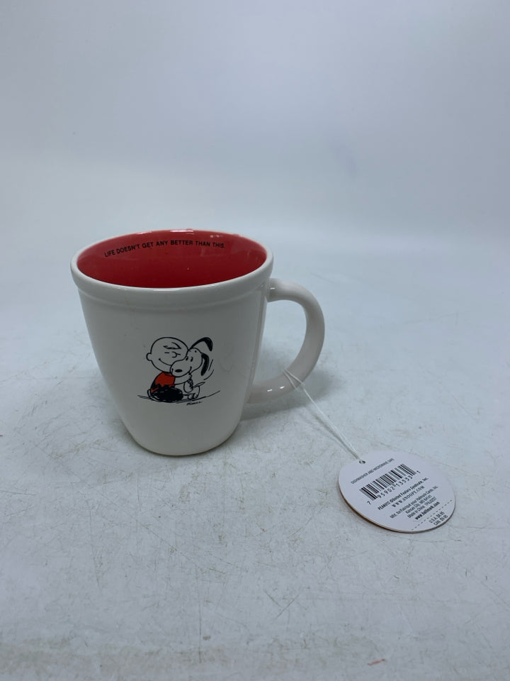 NWT CHARLIE BROWN HUGGING SNOOPY MUG.