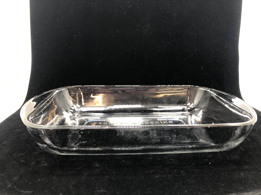 CLEAR GLASS BAKING DISH.
