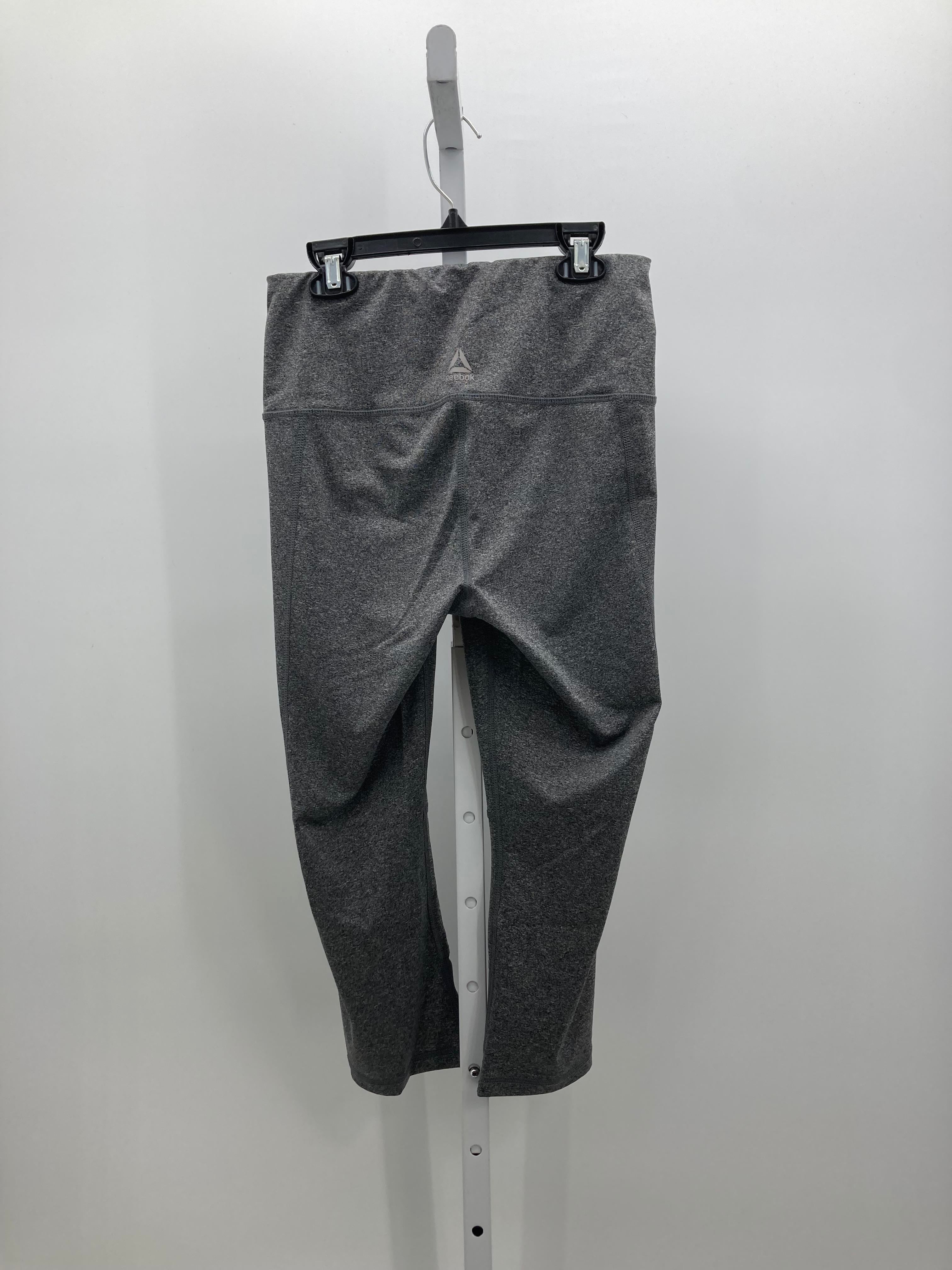 Reebok Size Medium Misses Capri Pants