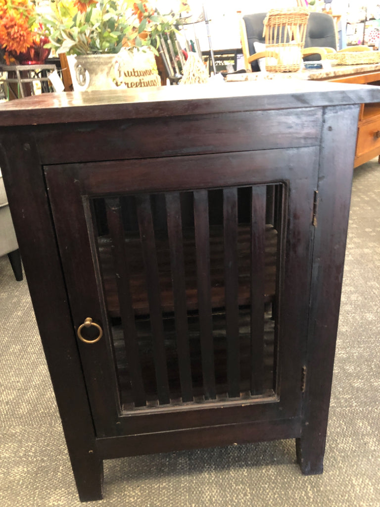 DARK WOOD SIDE TABLE W/DOOR.