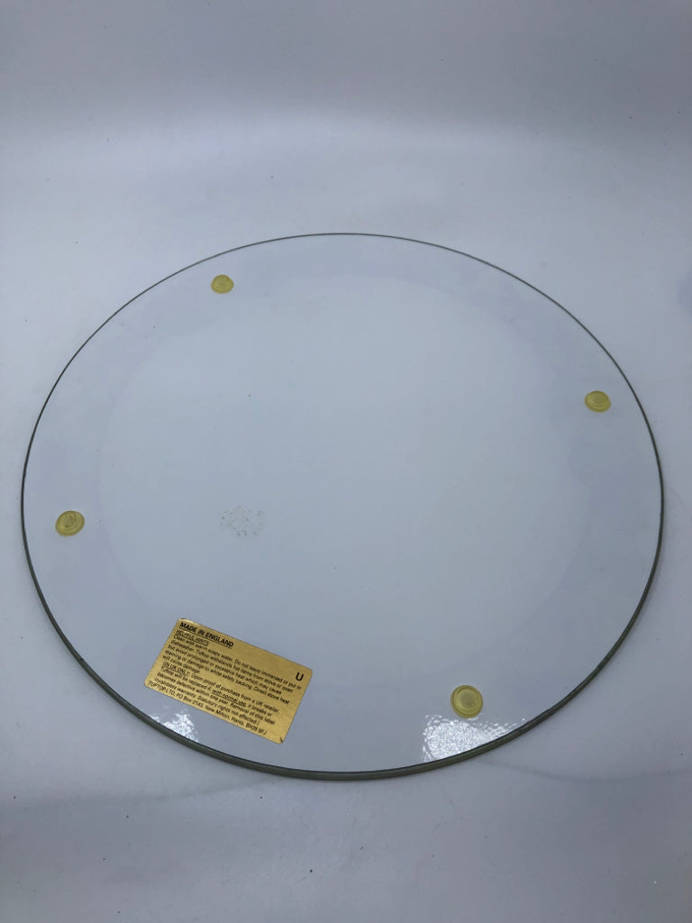 ROUND POMEGRANATE GLASS CUTTING BOARD.