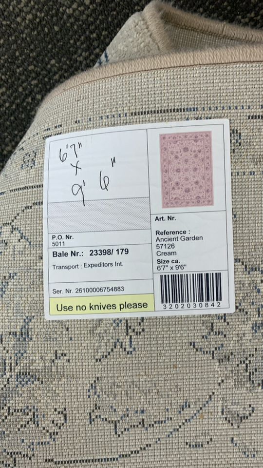 CREAM LARGE RUG W/ BLUE FLORAL DETAIL DYNAMIC RUGS.