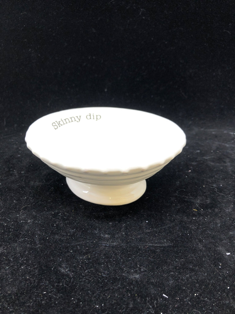 WHITE FOOTED SKINNY DIP BOWL.