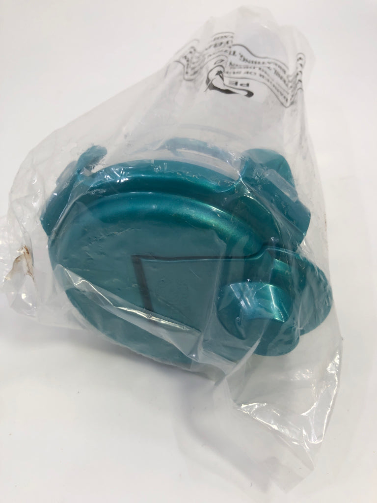 NIP SHAKER BOTTLE W/BLUE LID.