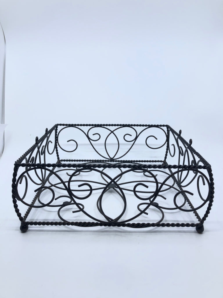 METAL SCROLL BASKET.