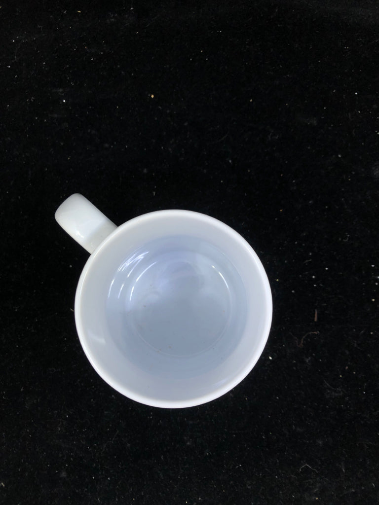 WHITE WINNIE THE POOH MUG.