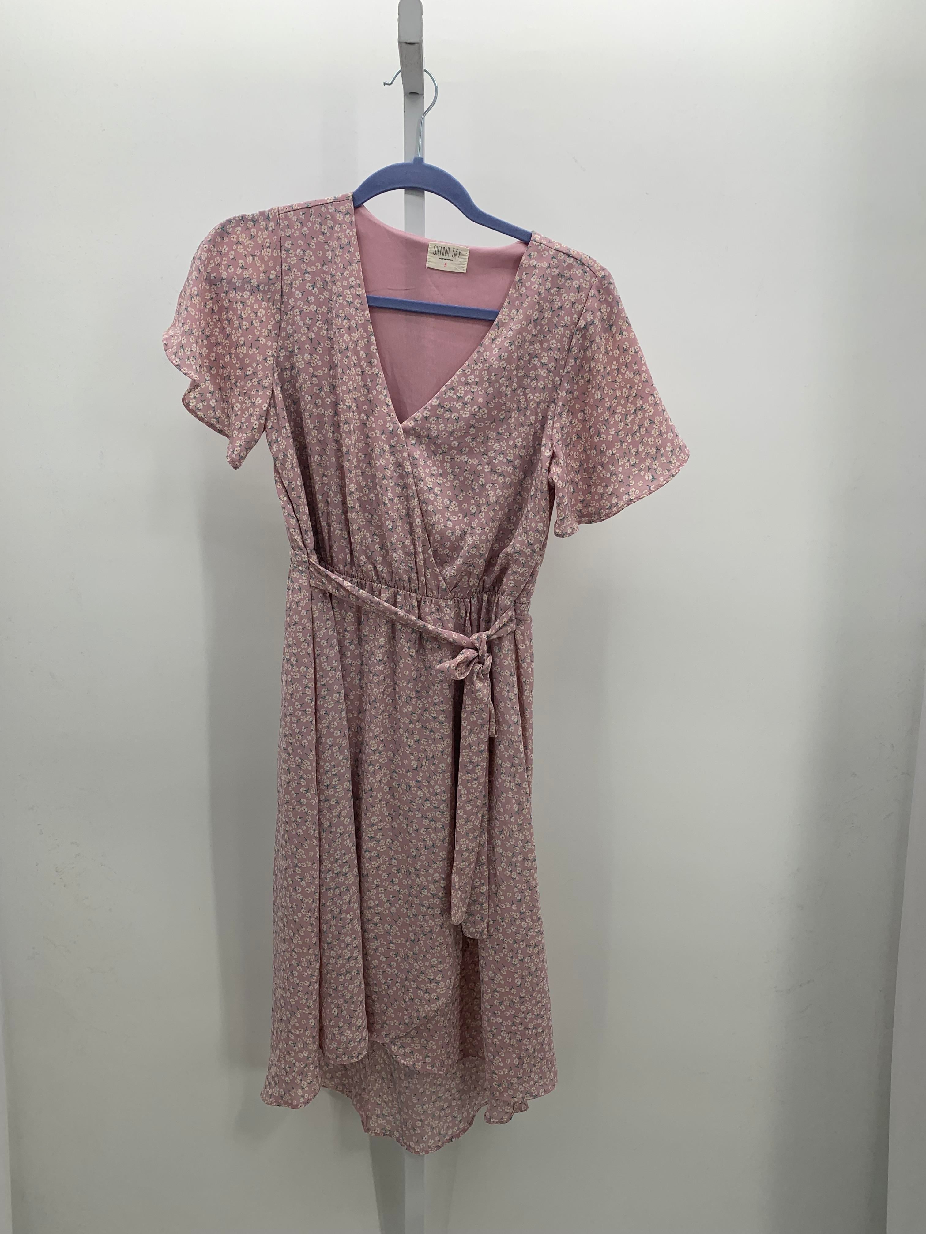 Size Small Juniors Short Sleeve Dress