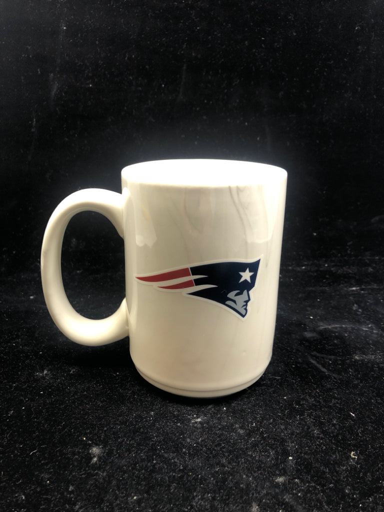 PATRIOTS WHITE MARBLE MUG.