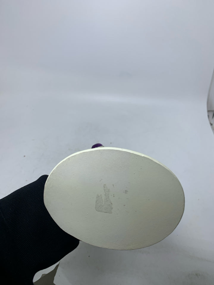 CREAM SUIT RESIN MOUSE NUTCRACKER.