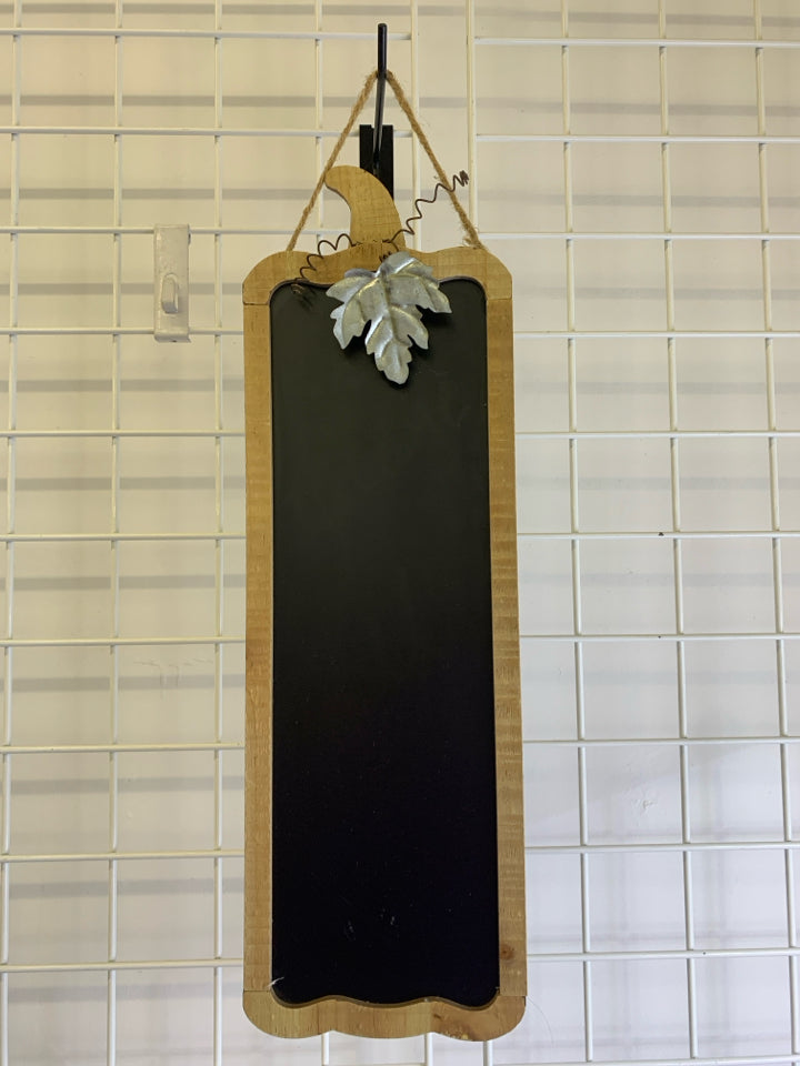 WOOD PUMPKIN CHALKBOARD WALL HANGING.