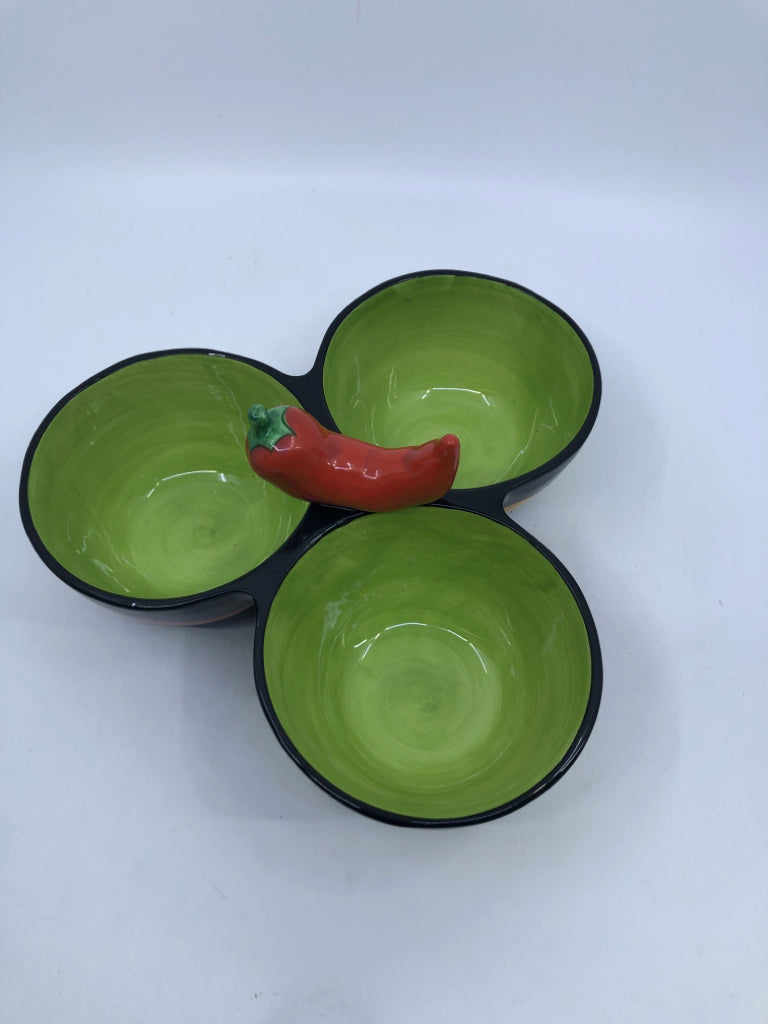 CHILI 3 DIP SERVING DISH-BLACK & GREEN.