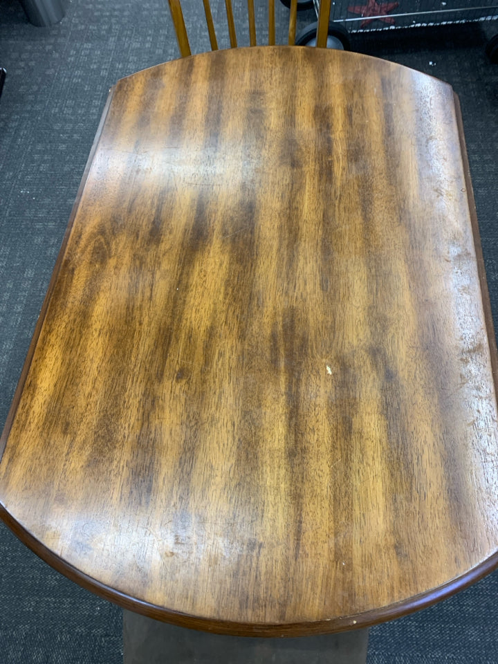 SMALL ROUND DROP LEAF TABLE +2 CHAIRS.