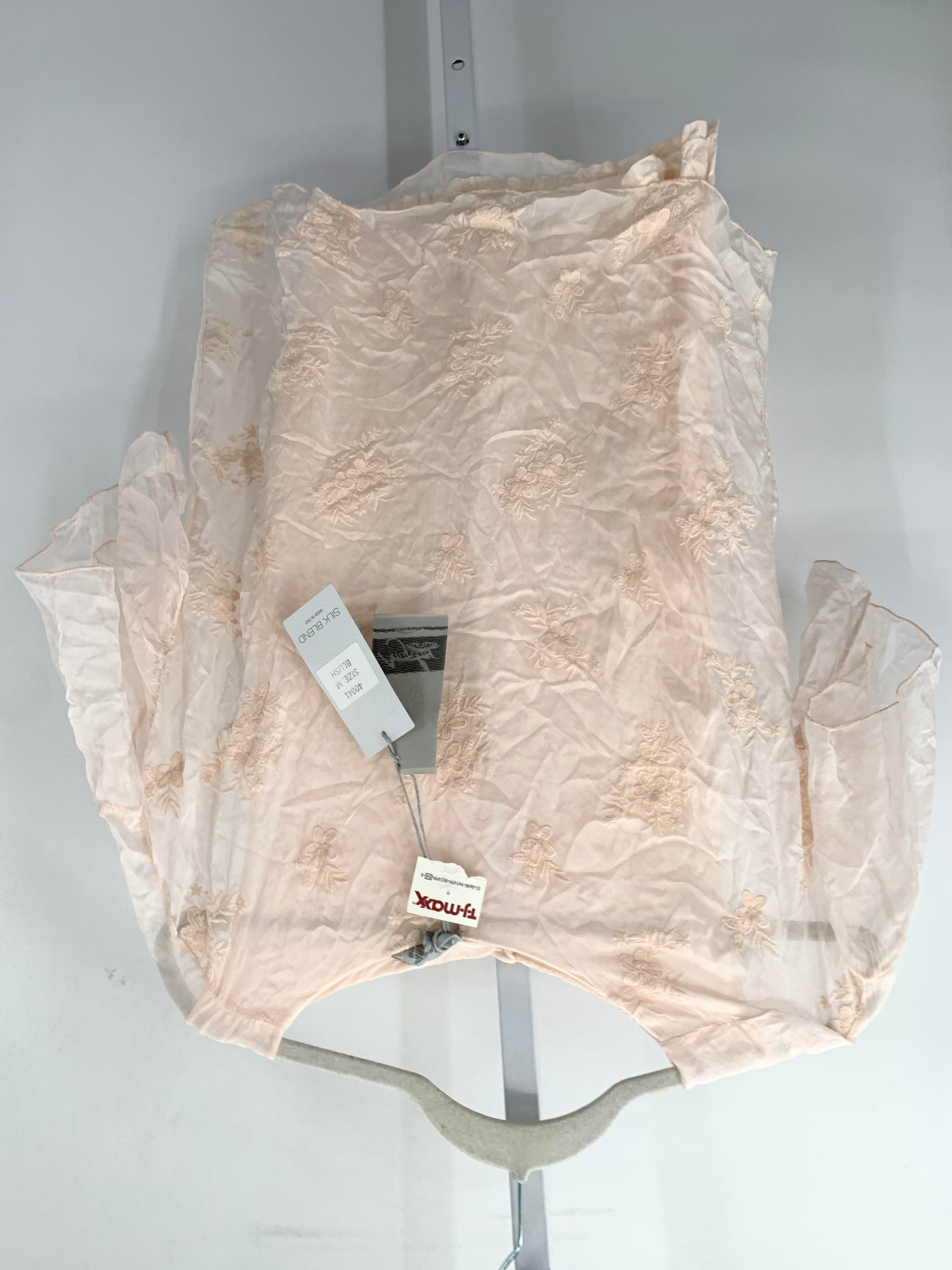 Size Medium Misses Short Sleeve Shirt