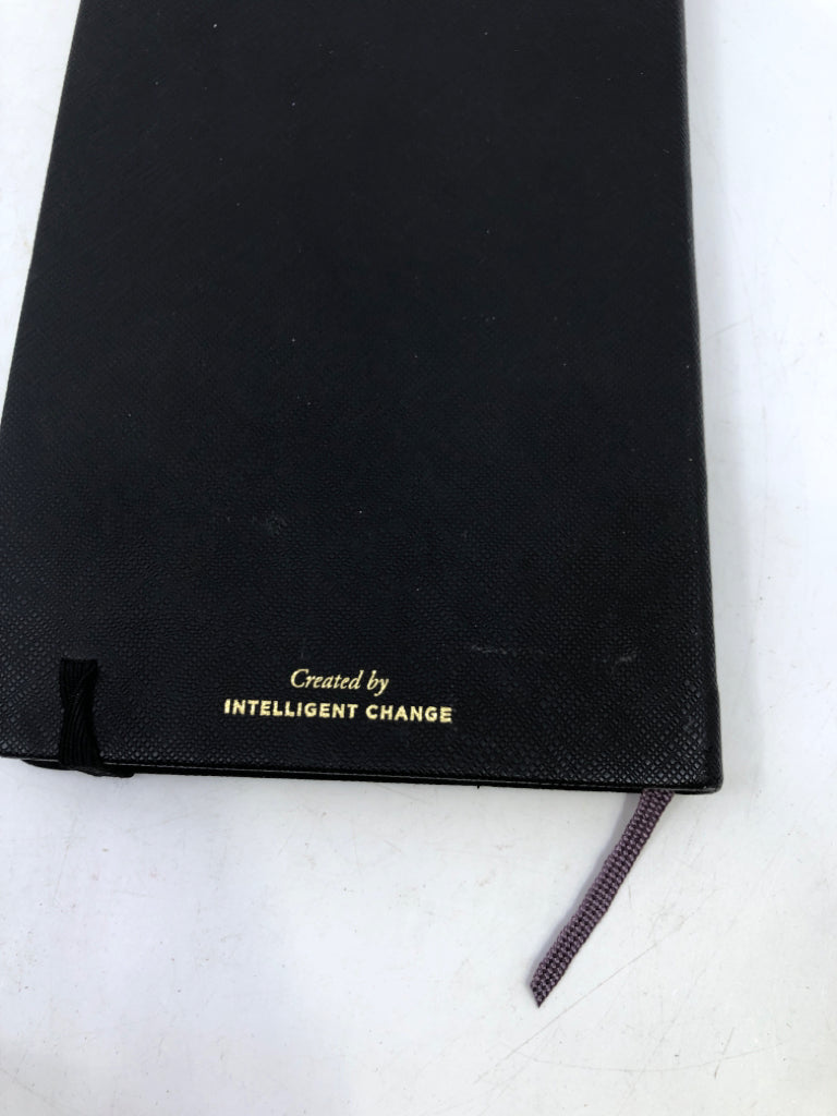 BLACK PRODUCTIVITY PLANNER.