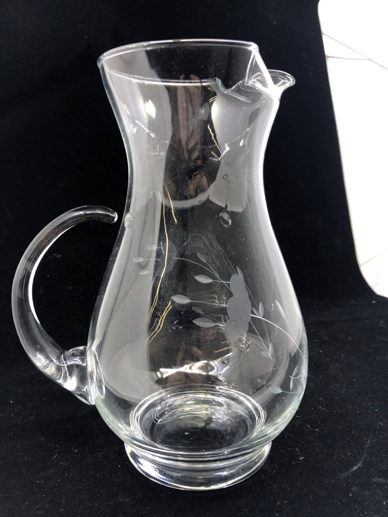 VTG ETCHED PITCHER W ICE LIP.