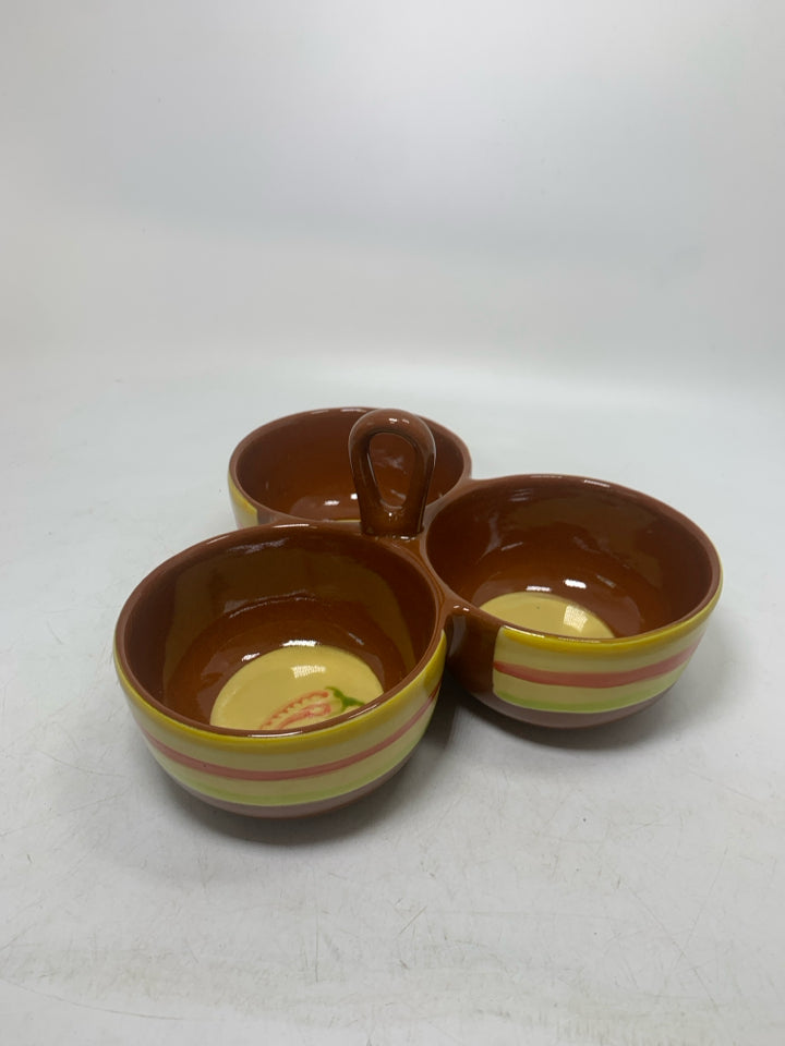 3 BOWL SERVING PIECE W/ CHILI PEPPERS HANDLE IN CENTER.
