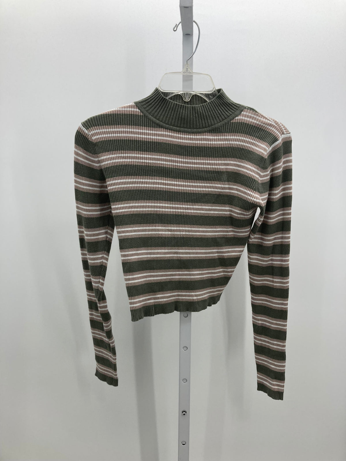 Size Medium Juniors Long Sleeve Shirt