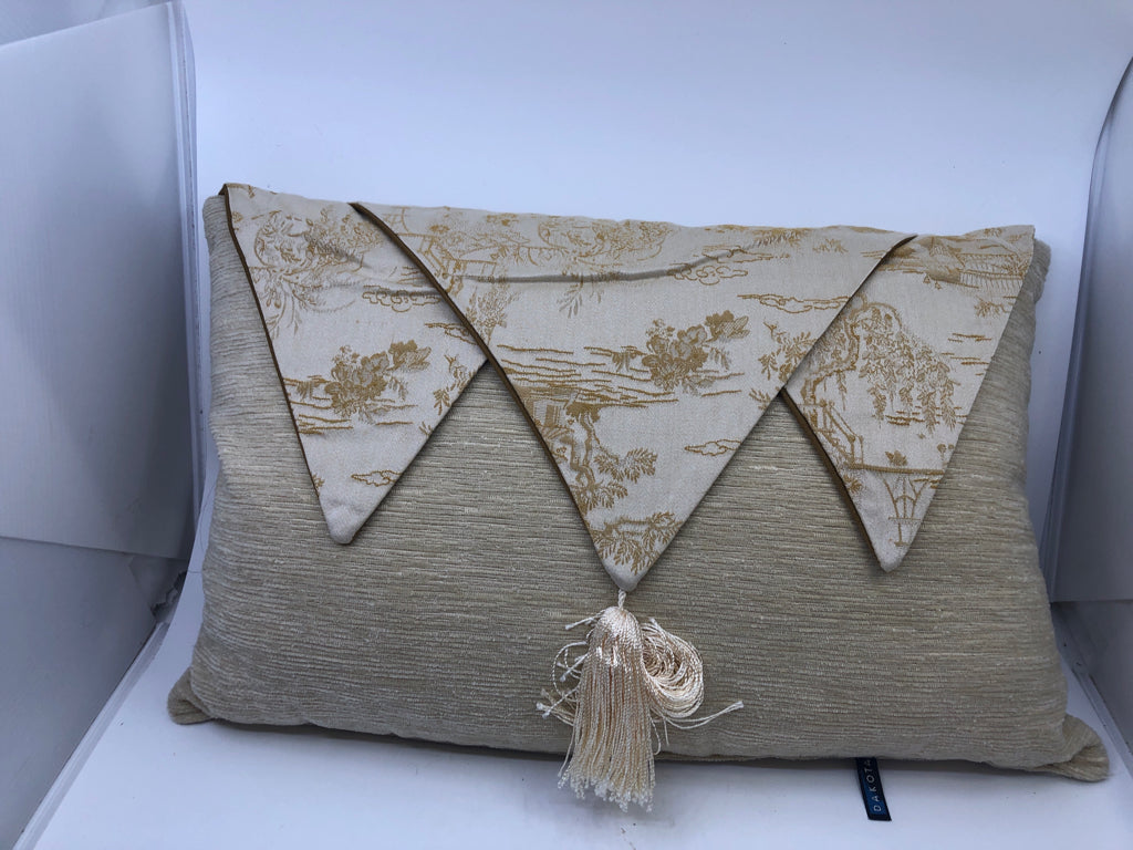 TAN RECTANGLE PILLOW W TASSLES.