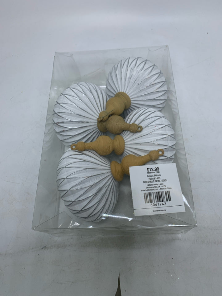 IN BOX 4 SHATTER PROOF PLASTIC SPIRAL ORNAMENTS.