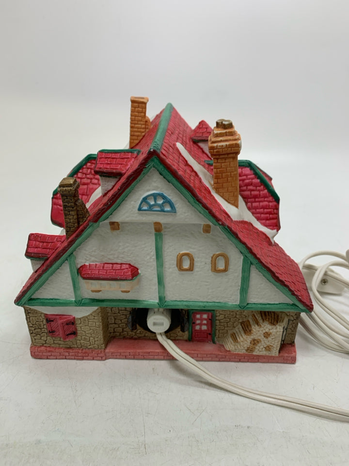 VTG CHRISTMAS VILLAGE SANTA CLAUS LIGHTED HOUSE LEMAN DICKENSVALE 1993.
