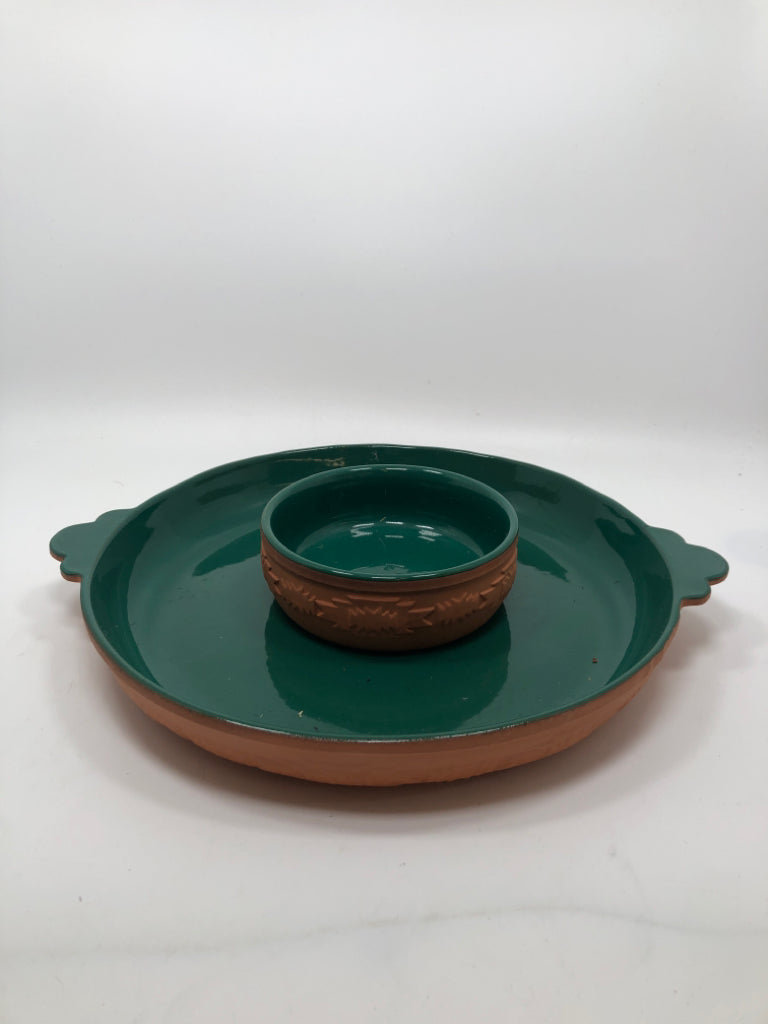 2PC TERRA COTTA GREEN CHIP AND DIP BOWL.