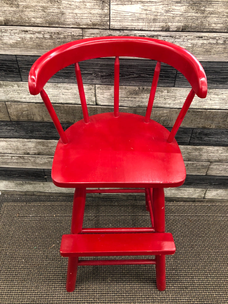 RED PAINTED WOODEN CHILDS CHAIR.