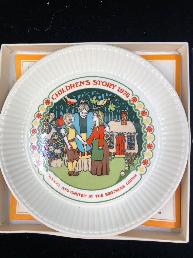 VTG WEDGWOOD CHILDREN'S STORY COLLECTIBLE PLATE 1976 HANSEL AND GRETEL.