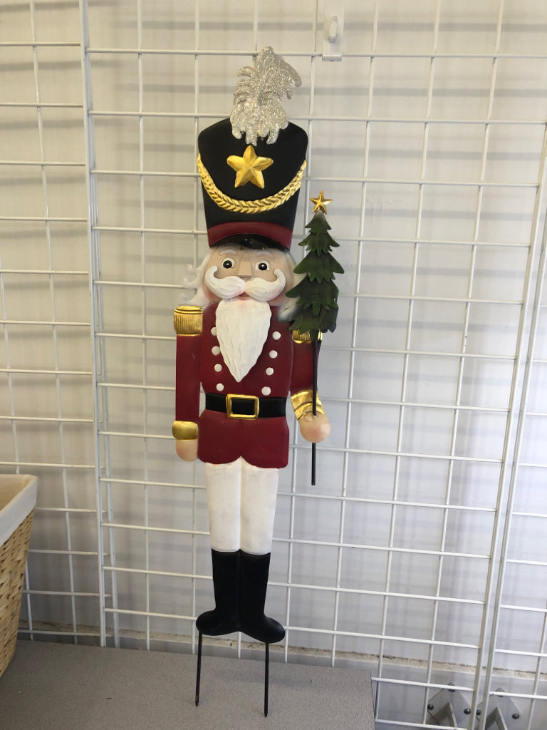 METAL NUTCRACKER YARD STAKE SIGN.