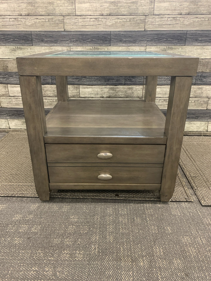 BROWN GLASS TOP END TABLE W/DRAWER.