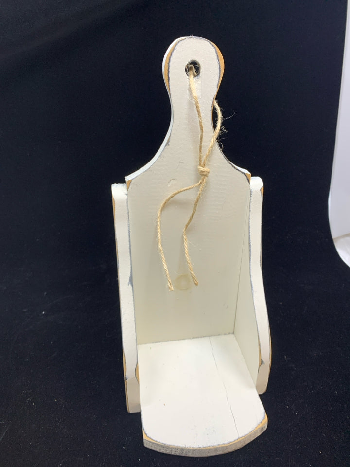 CREAM WOODEN DISTRESSED HANGING CANDLE HOLDER.